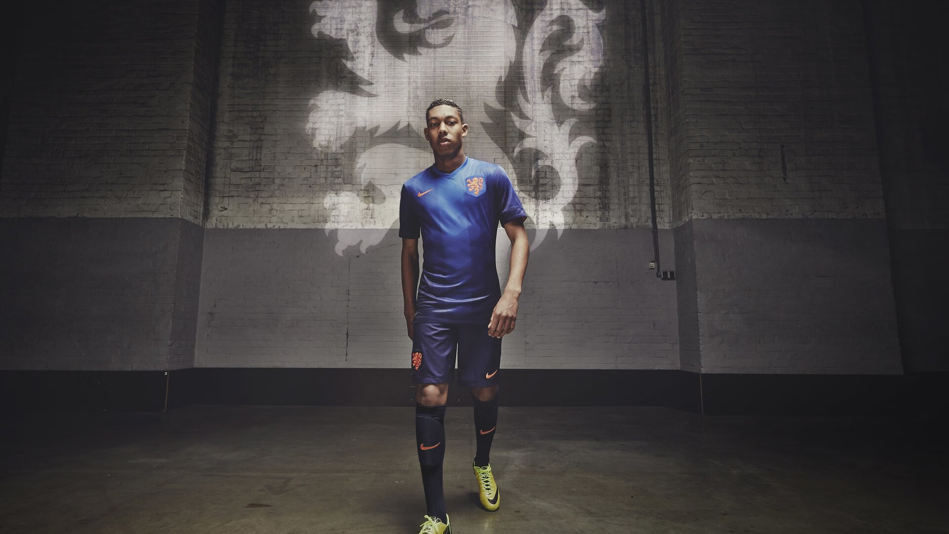 九游app下载中心-欧洲杯变阵引领：战术创新，引爆全场！，欧洲杯进阶